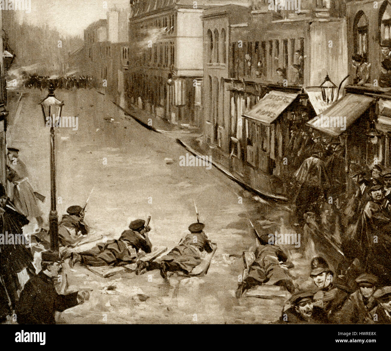 La batalla de Sidney Street, 3 de enero de 1911. Dos asesinos asediada por las tropas policiales, asedio dirigido por Winston Churchill. Foto de stock