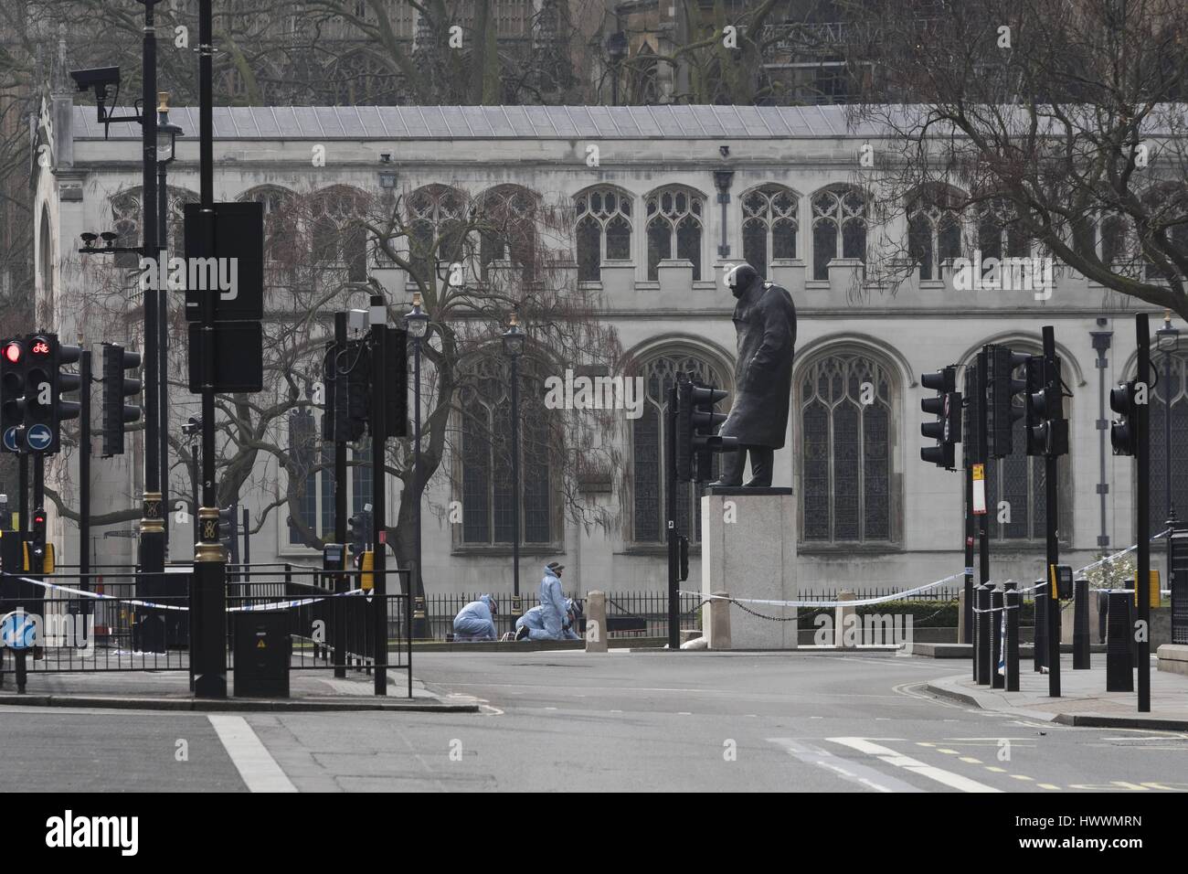 Londres, Grossbritannien. 23 Mar, 2017. Investigación continúa el día después del ataque terrorista en el corazón de Londres, Westminster. Londres 23/03/2017 | Verwendung weltweit/picture alliance Crédito: dpa/Alamy Live News Foto de stock