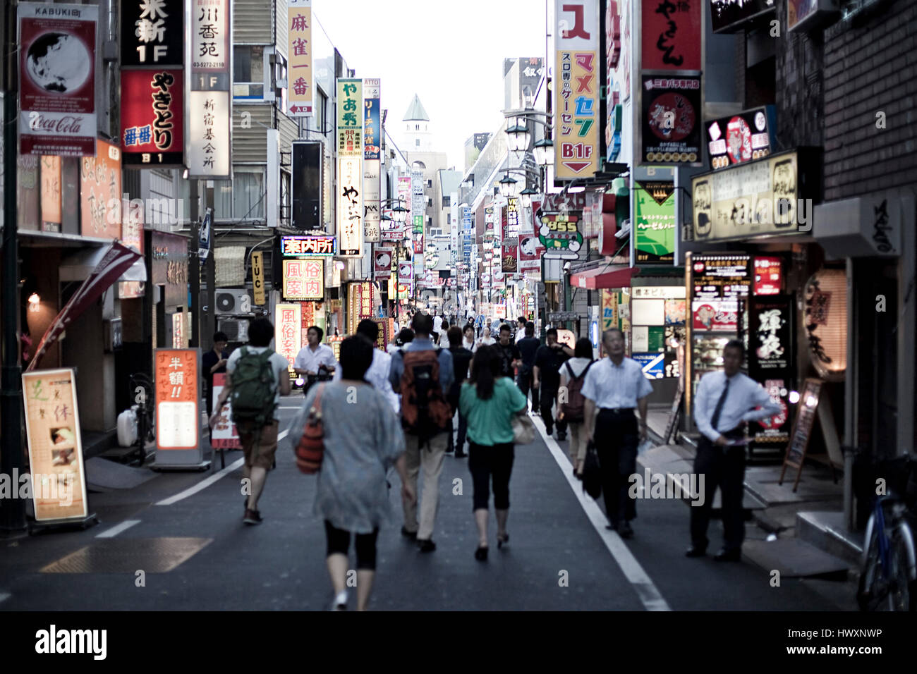 La vida en las calles de Tokio, Japón. Foto de stock
