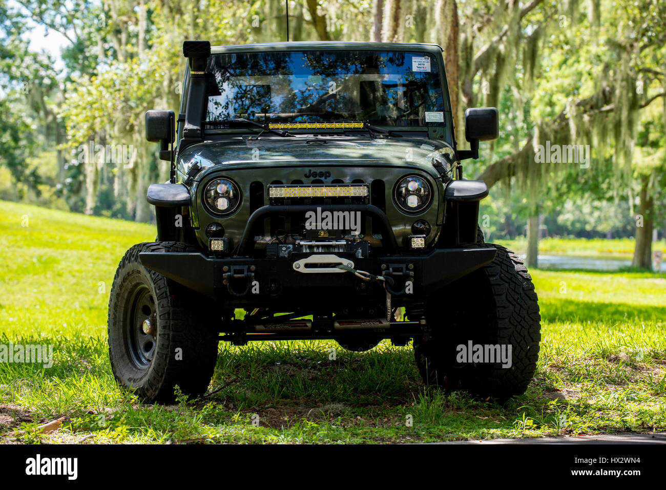 Jeep modified fotografías e imágenes de alta resolución - Alamy