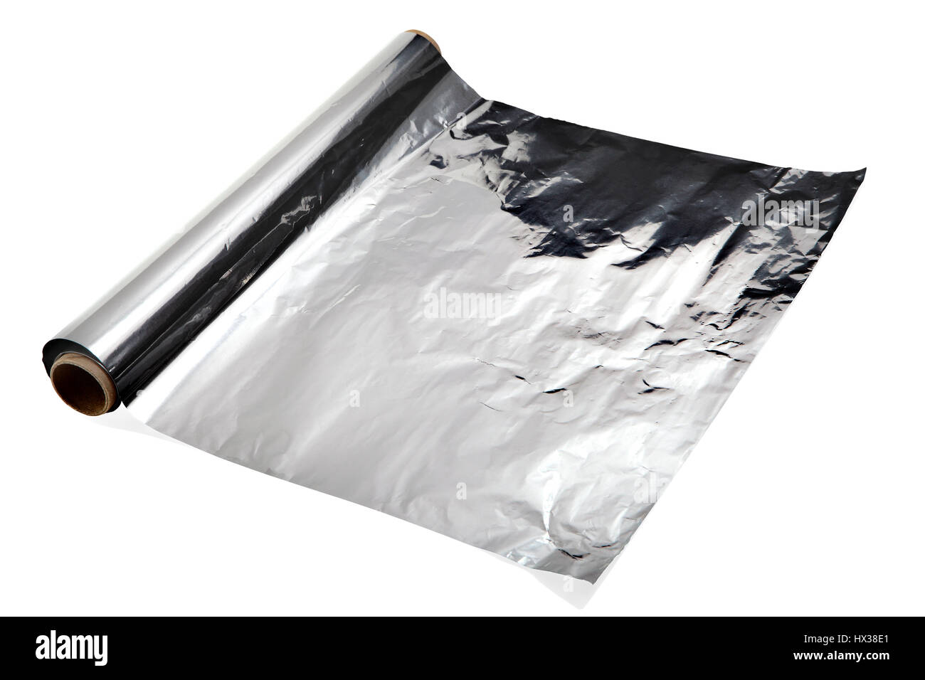 Rollo de papel de aluminio para envolver y cocinar alimentos aislado sobre  fondo blanco, con trazado de recorte Fotografía de stock - Alamy