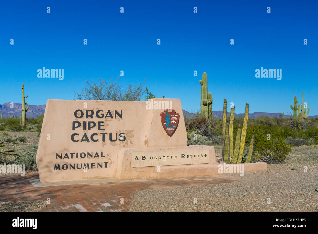 Señal de entrada en el Monumento Nacional Organ Pipe Cactus, en Arizona, Estados Unidos. Foto de stock