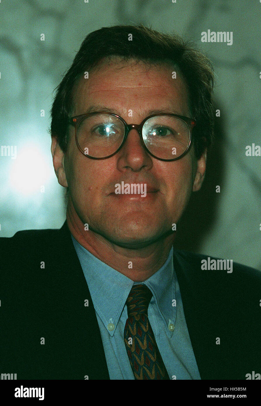 ANDREW STONE JOINT M.D. MARKS & SPENCER el 23 de marzo de 1995 Foto de stock