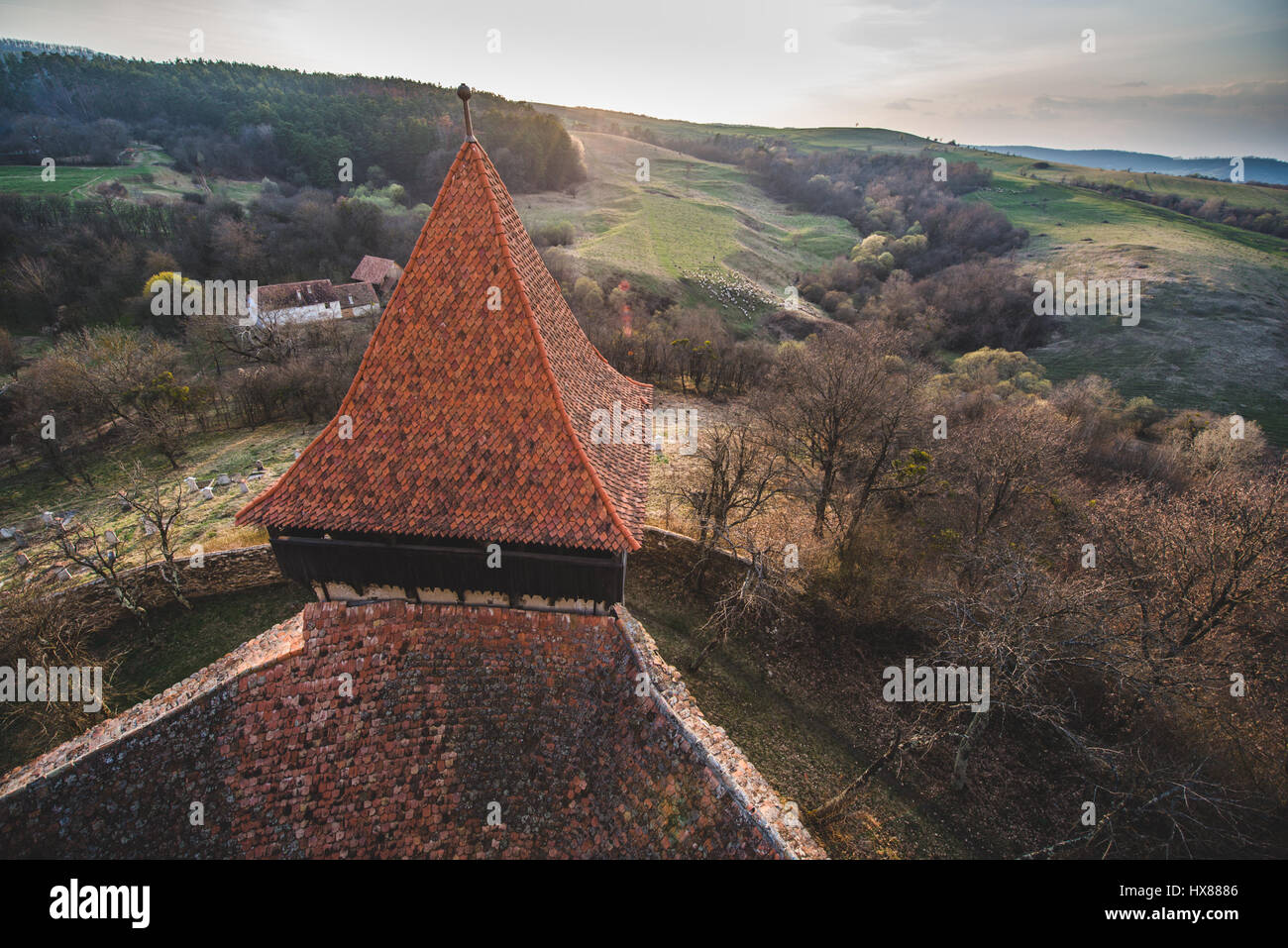 Marzo 2017: la iglesia fortificada de Viscri rumano Foto: Cronos/Alessandro Bosio Foto de stock
