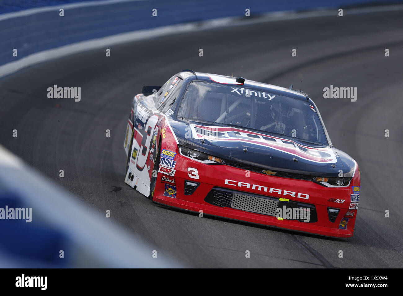 Fontana, California, Estados Unidos. 25 Mar, 2017. Marzo 25, 2017 - Fontana, California, EE.UU.: Ty Dillon (3) las batallas por la posición durante la serie NASCAR Xfinity NXS 300 en Auto Club Speedway en Fontana, California. Crédito: Justin R. Noe Inc Asp/Asp/Zuma alambre/Alamy Live News Foto de stock