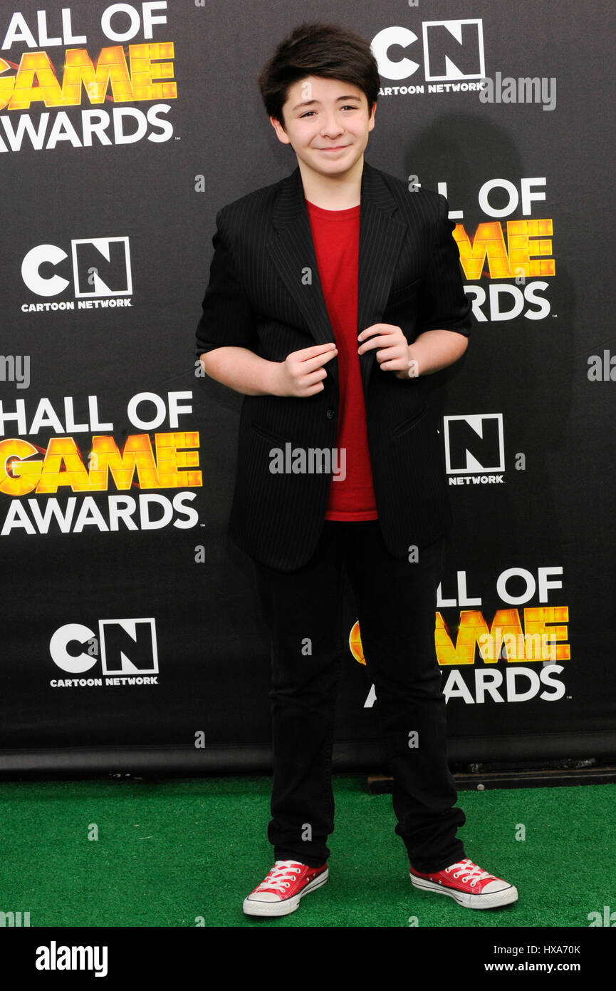 Actor Morgan Sloane Siegel llega a la 4ª Conferencia Anual de Cartoon Network Hall Of Game Awards en Barker Hangar el 15 de febrero de 2014 en Santa Mónica, California. Foto de stock