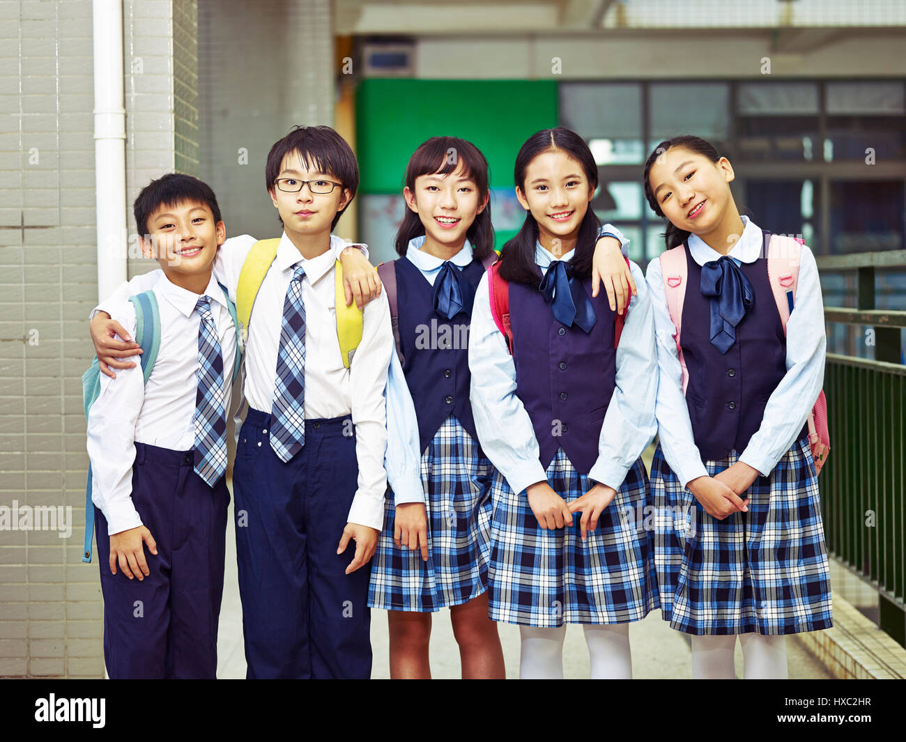 Japanese school uniform fotografías e imágenes de alta resolución - Alamy