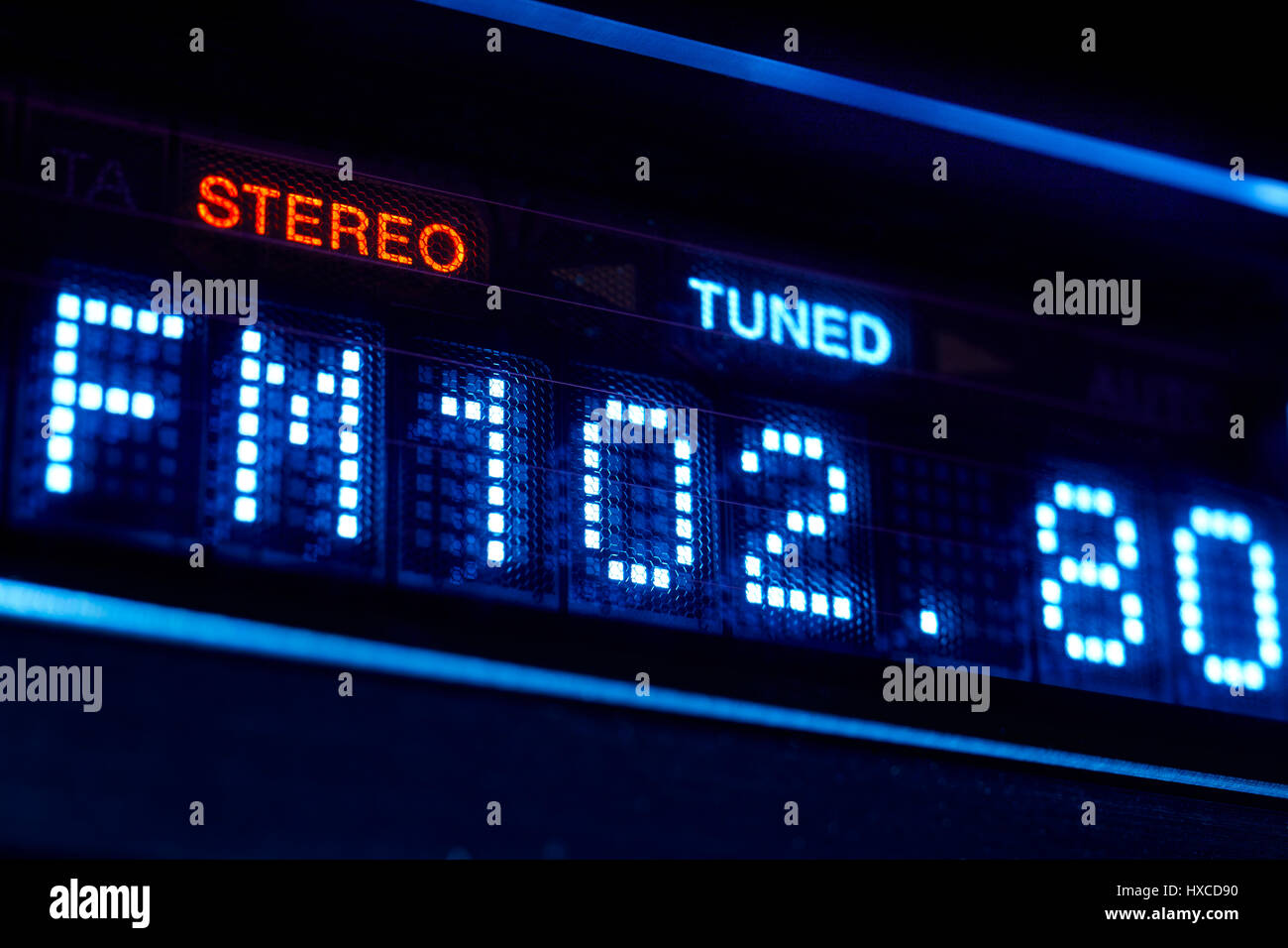 Sintonizador FM en la pantalla del radio. Frecuencia digital estéreo  emisora sintonizada. Horizontal Fotografía de stock - Alamy