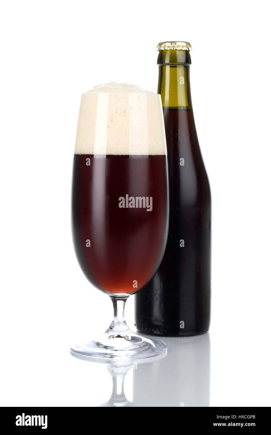 La cerveza oscura, Dunkelbier Fotografía de stock - Alamy