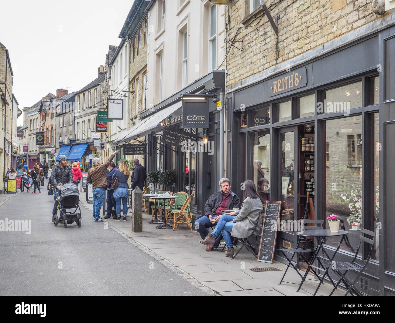 Sentado En El Cirencester Fotos e Imágenes de stock Alamy