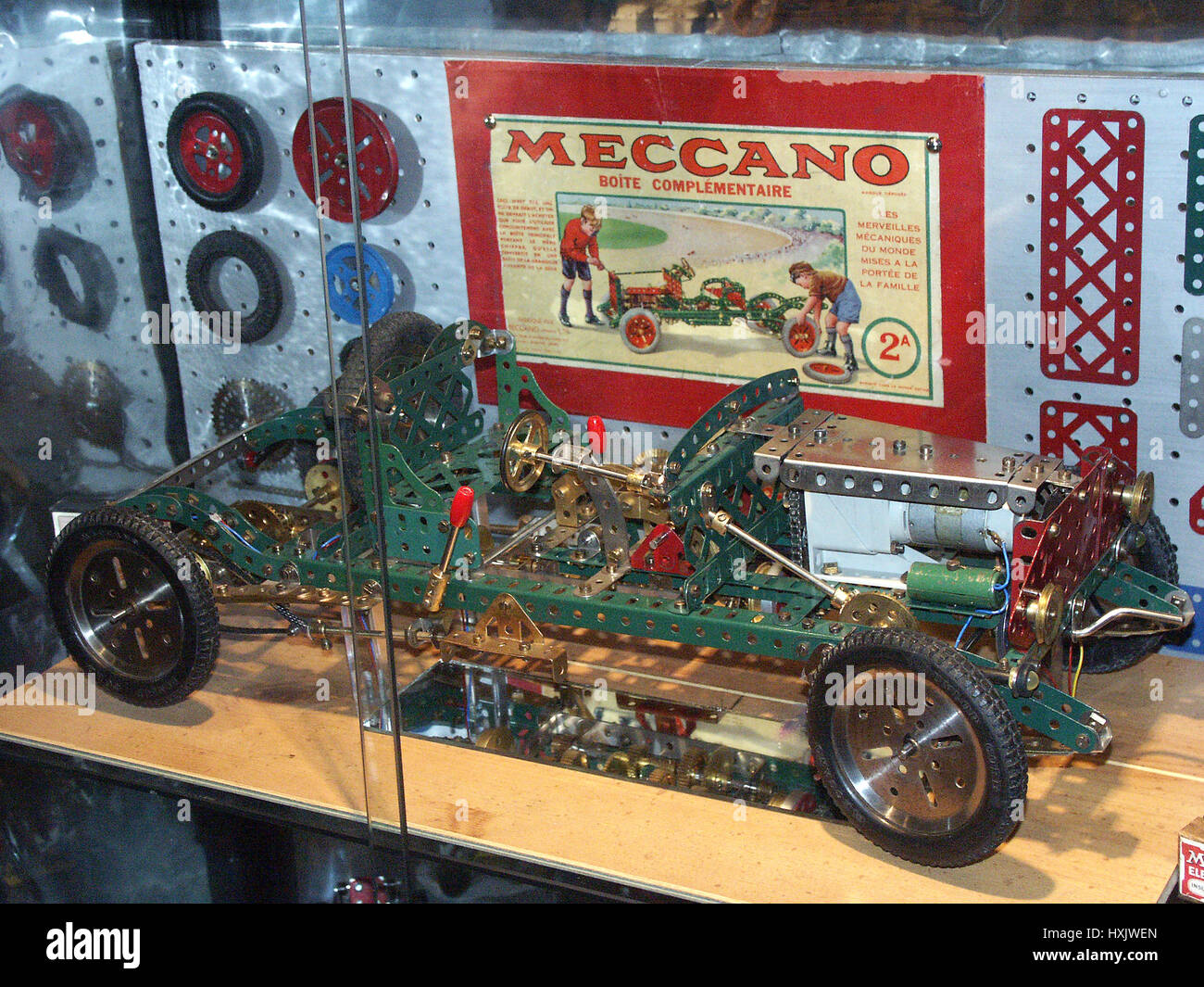 Meccano toy set fotografías e imágenes de alta resolución - Alamy