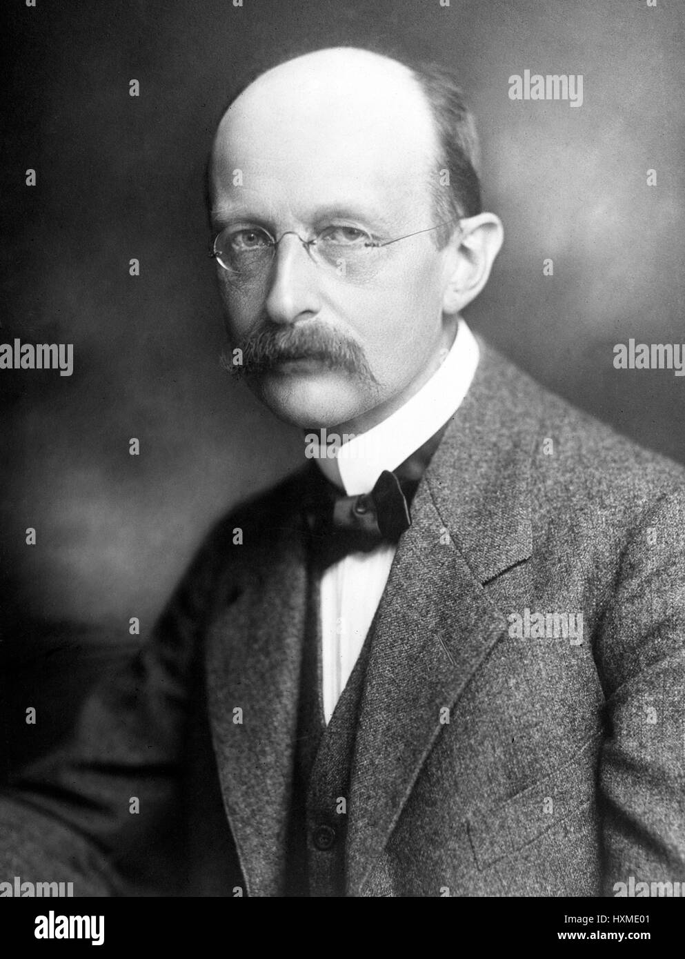 El Profesor Dr. Max Planck, quien fue premiado por la Academia de Ciencias de Suecia el premio Nobel de Física en 1918. Foto de stock