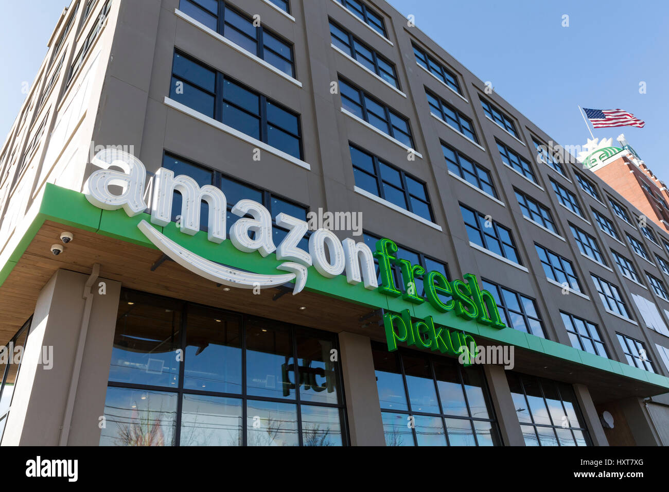Seattle, Washington: recogedor AmazonFresh SoDo. Amazon.com reveló dos  ubicaciones de recogida de comestibles en Seattle SoDo y Ballard barrios  donde los compradores pueden recibir sus compras online en tan sólo quince  minutos