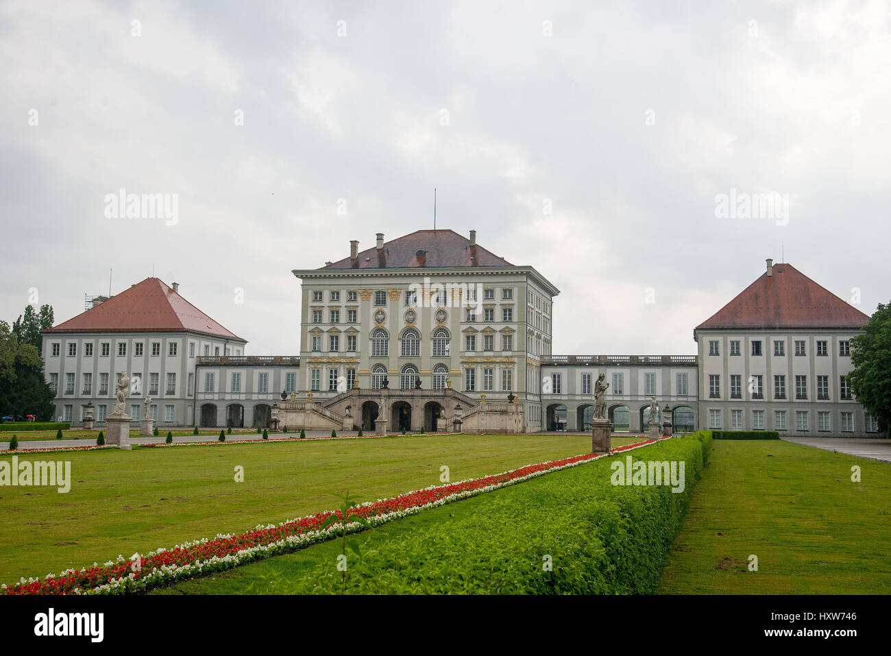 Munich, Alemania - 8 de junio. 2016: El Palacio de Nymphenburg - Castillo  de las ninfas es un palacio barroco en Munich, Baviera, Alemania. El  palacio es la principal Fotografía de stock - Alamy