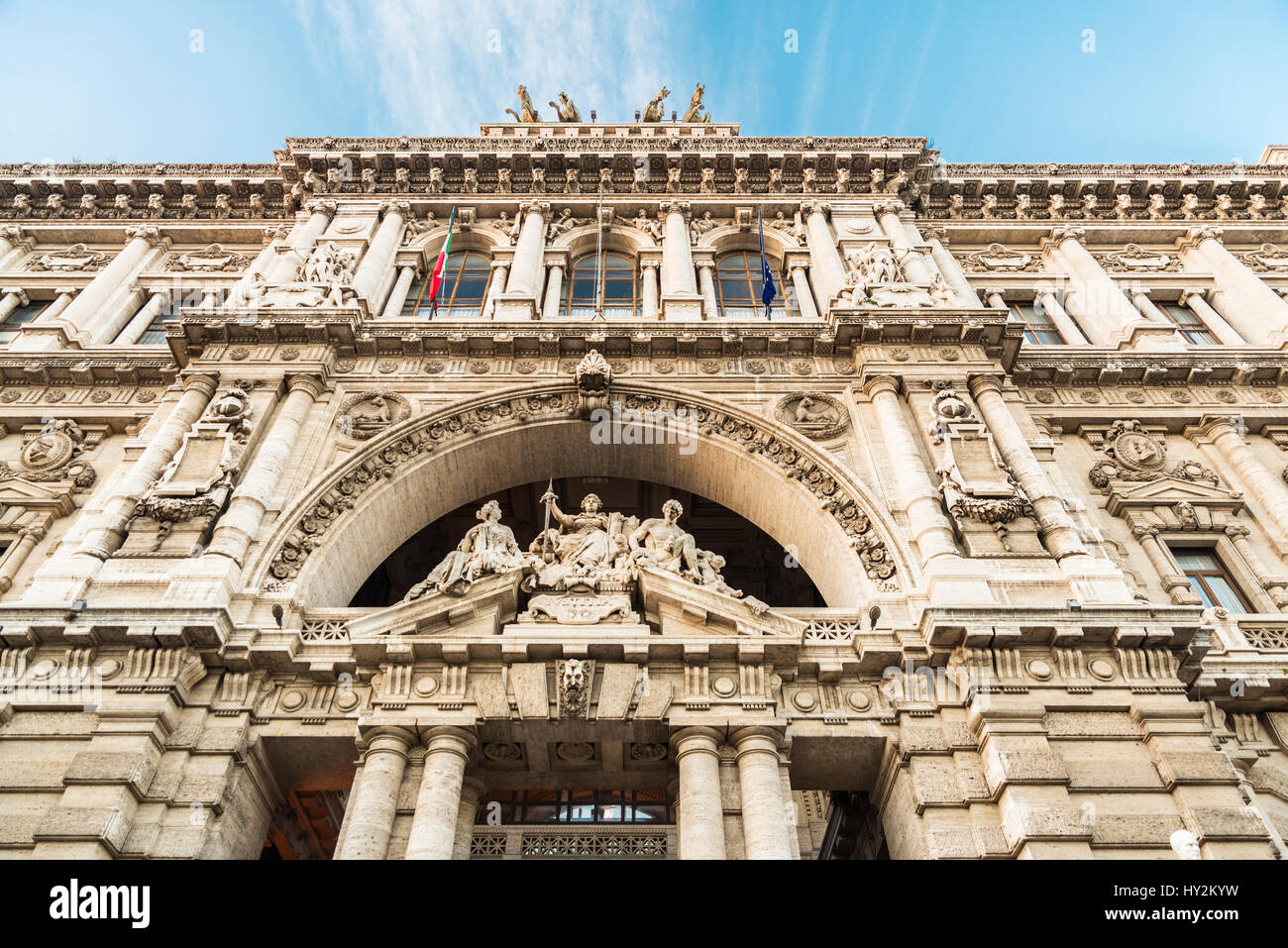 Palacio de Justicia (Corte di Cassazione) de estilo neobarroco en Roma, Italia Foto de stock