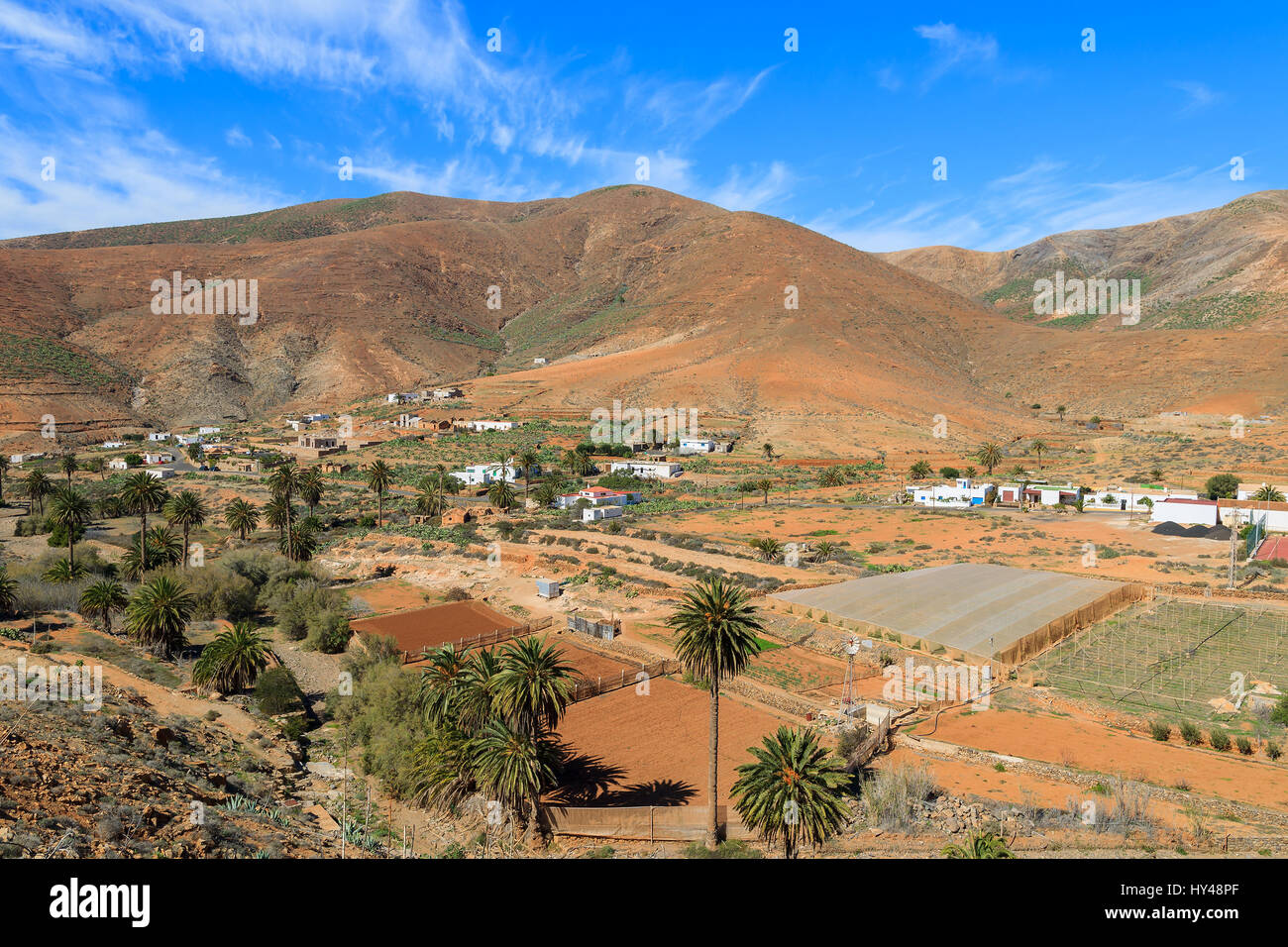 Pueblo de montaña cerca de Betancuria, Fuerteventura, Islas Canarias, España Foto de stock