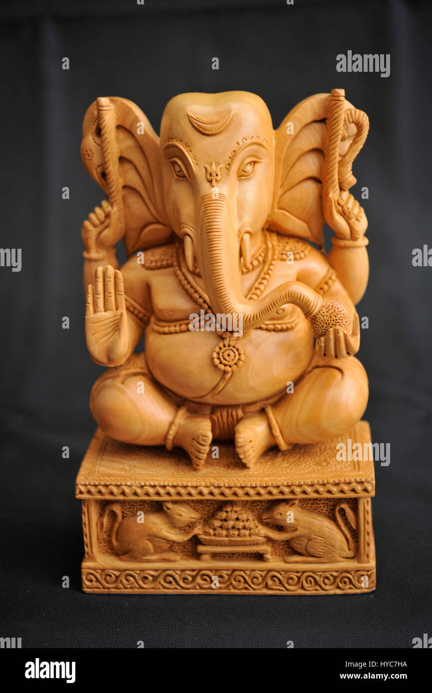 Ganesh estatua tallada de sándalo, Jaipur, Rajasthan, India Foto de stock