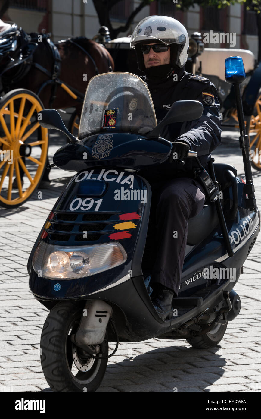 Policía local de sevilla fotografías e imágenes de alta resolución - Alamy
