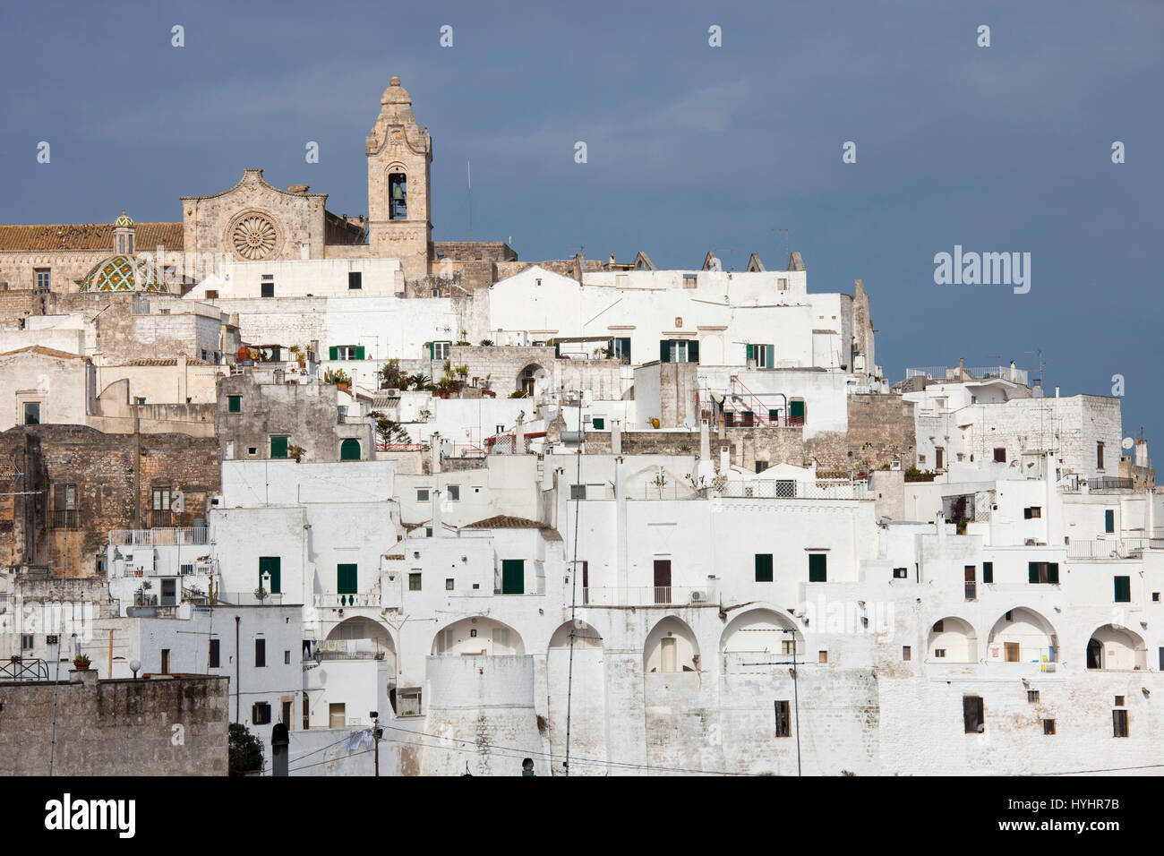 Vista de la ciudad con la Catedral, Ostuni, Puglia, Italia, Europa Foto de stock