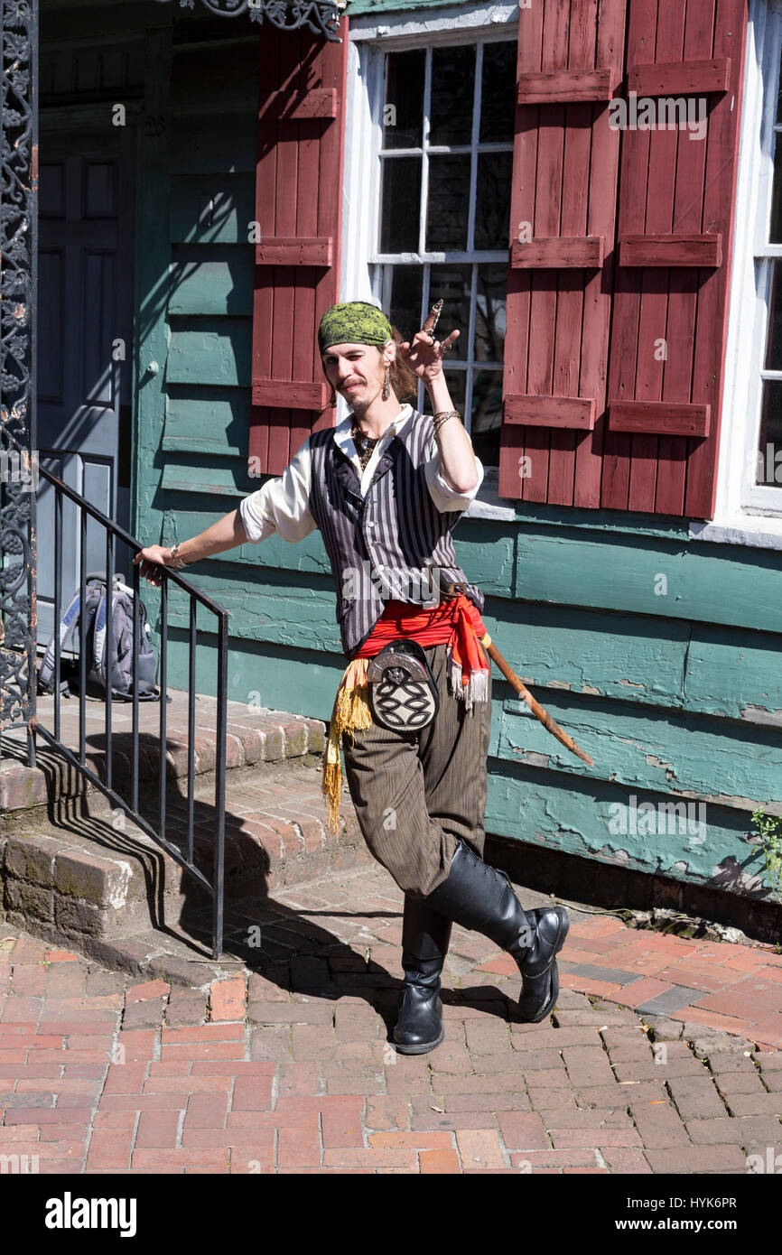 En Savannah, Georgia. Historia viva del actor en el restaurante de los piratas. Foto de stock