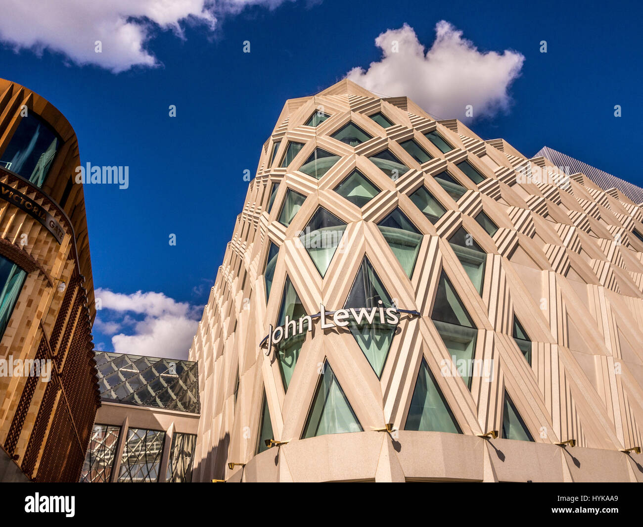 Exterior de almacenes John Lewis en Victoria Gate, Leeds, Reino Unido. Foto de stock