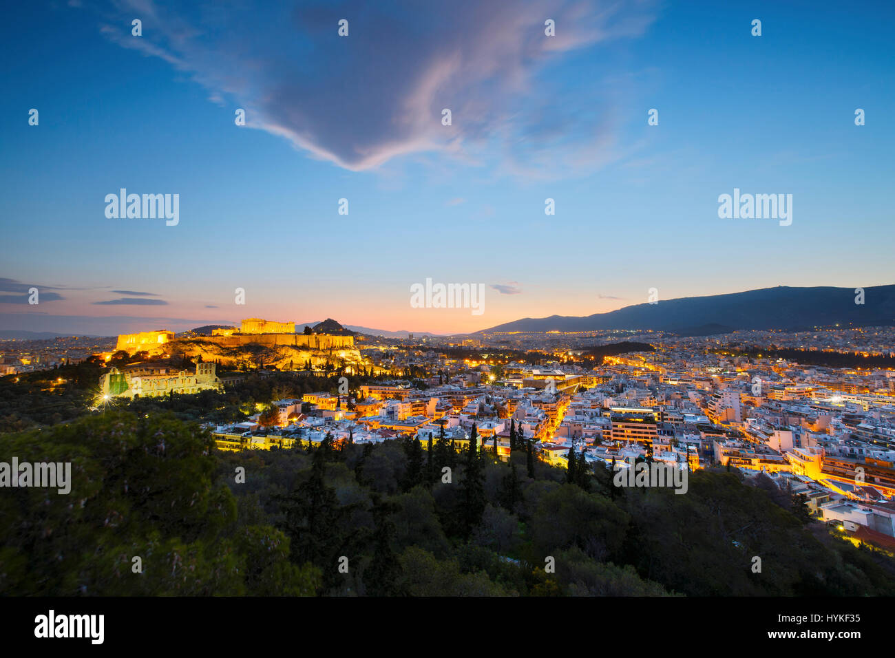En la ciudad de la Acrópolis de Atenas, Grecia. Foto de stock