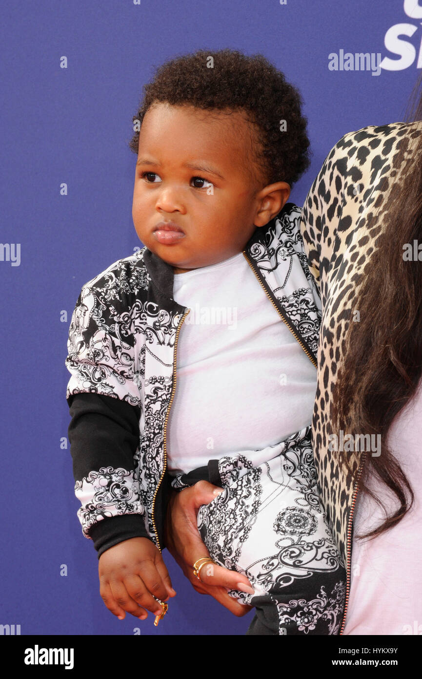 Zahir Hendrix Y Futuro Bebe Ciara Atiende El 15 Nickelodeon Kids Choice Sports Awards En Ucla El 16 De Julio De 15 En Los Angeles California Fotografia De Stock Alamy