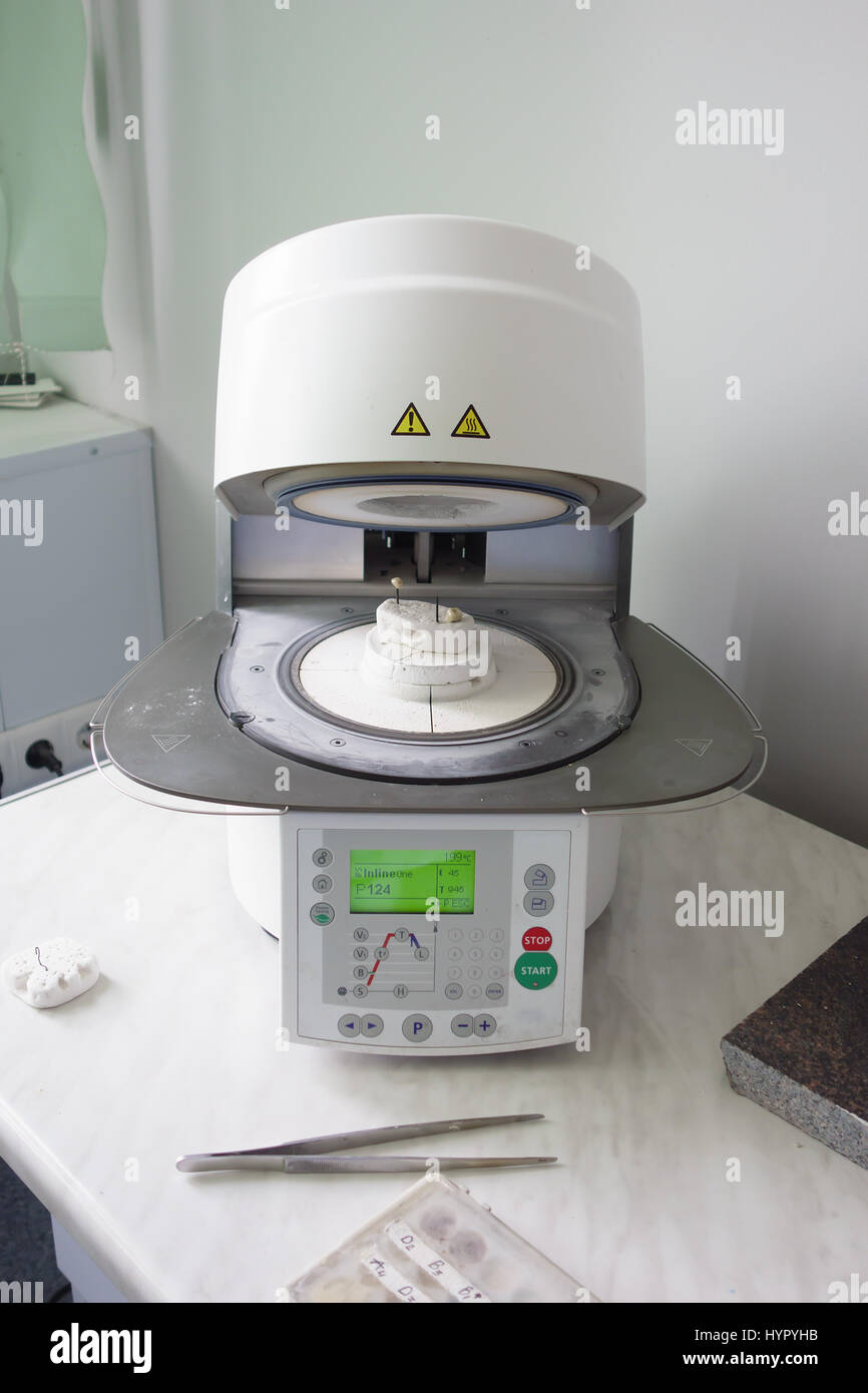 Horno para corona dental fotografías e imágenes de alta resolución - Alamy