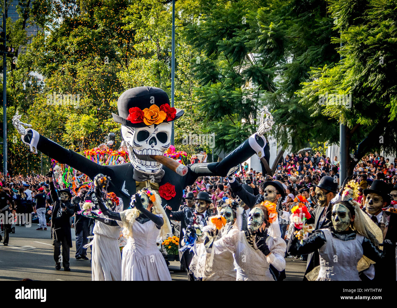 dividendo postre realidad El día de los muertos (Dia de los Muertos) desfile en la Ciudad de México -  México Fotografía de stock - Alamy
