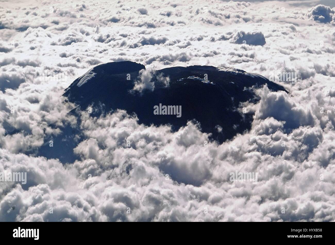 El volcán Kilimanjaro, Tanzania, África Foto de stock