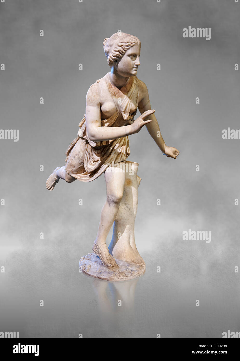 Estatua de Atalanta una escultura romana del siglo II restaurado en el siglo XVII. El Mazarin Colección del Museo del Louvre, París. Foto de stock