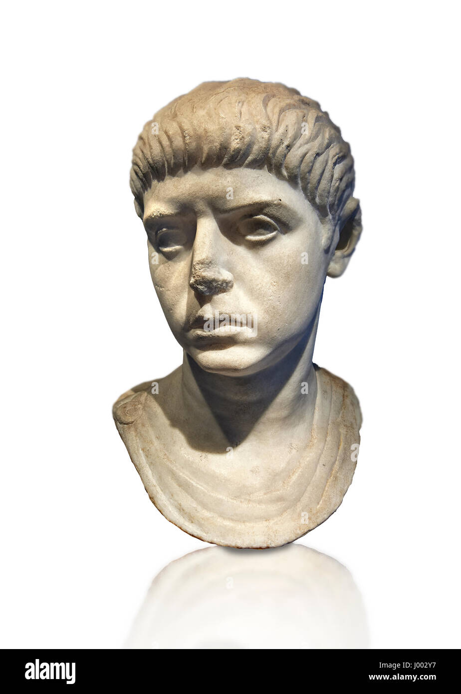 Retrato romano busto de un hombre joven con peinado al estilo de los  tiempos de Nerón, 54-68 AD. Museo Nacional Romano, Roma, Italia Fotografía  de stock - Alamy