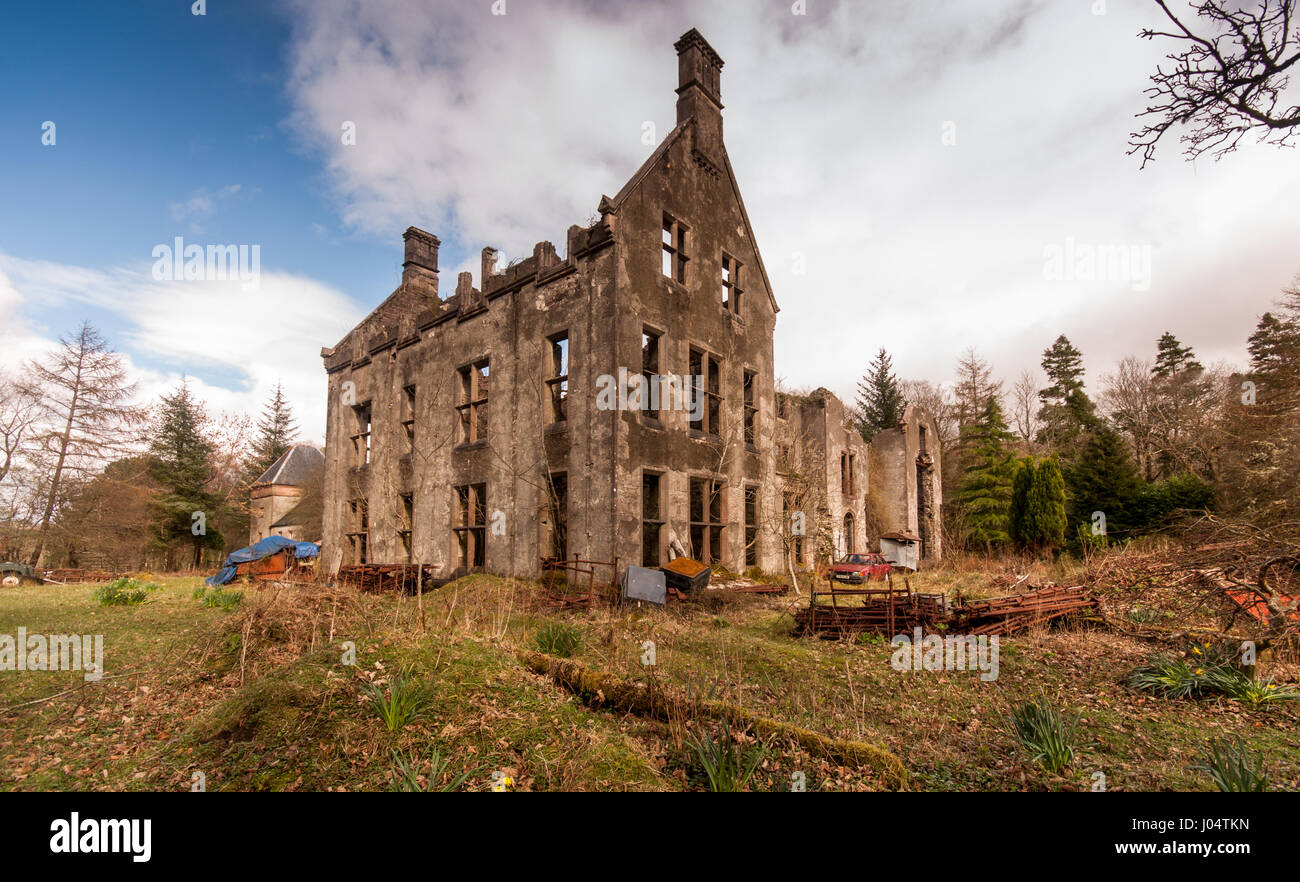 Las ruinas abandonadas de Courthill casa cerca de Lochcarron en West Highlands de Escocia. Foto de stock