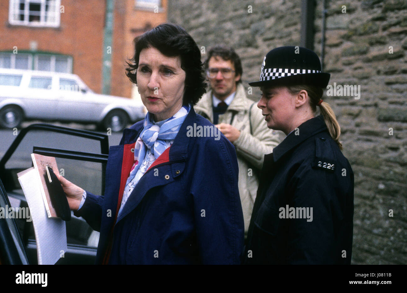 La baronesa Susan De Stempel anteriormente Susan Wilberforce comparecencia ante el tribunal, 1988 Foto de stock