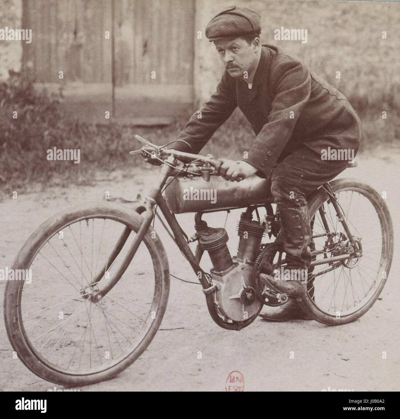 Joseph Collomb sur Magali à la Coupe Internationale du Motocyle Club de France (juin 1905). Foto de stock