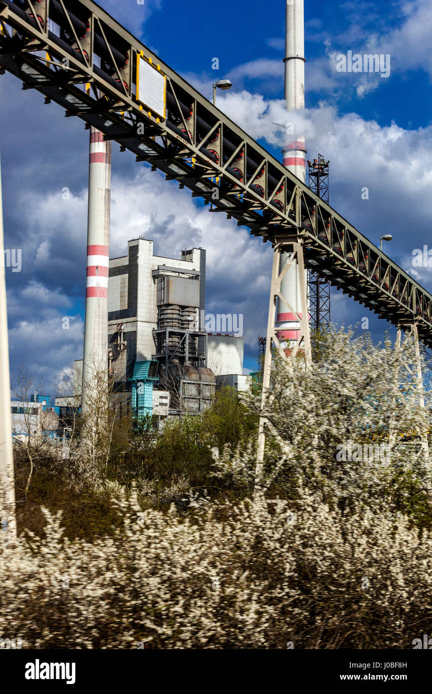 Planta de energía de carbón térmico, Melnik, Bohemia Central, la República Checa, Europa Foto de stock