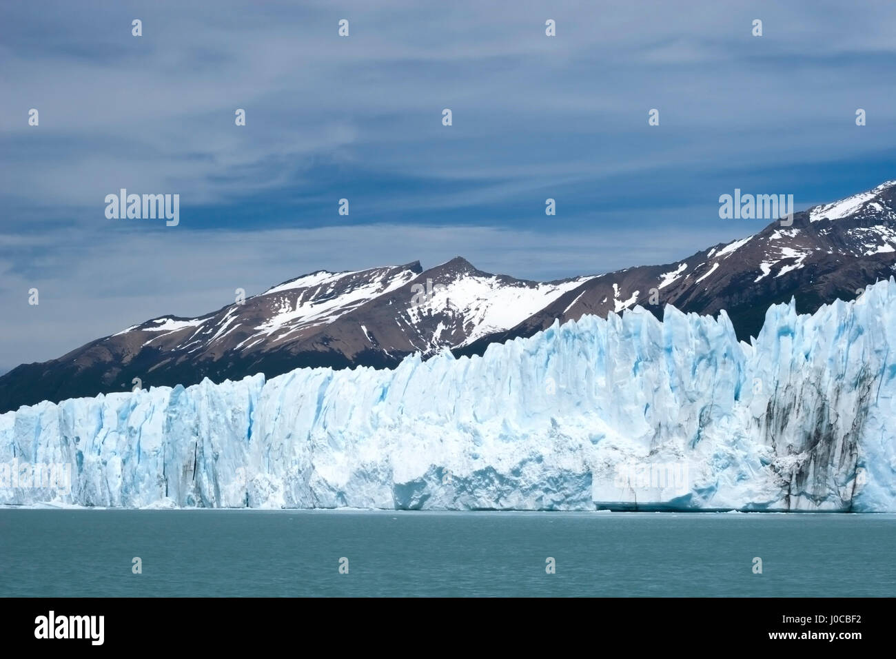 Glaciar Perito Moreno y el Lago Argentino en el Parque Nacional Los Glaciares Foto de stock