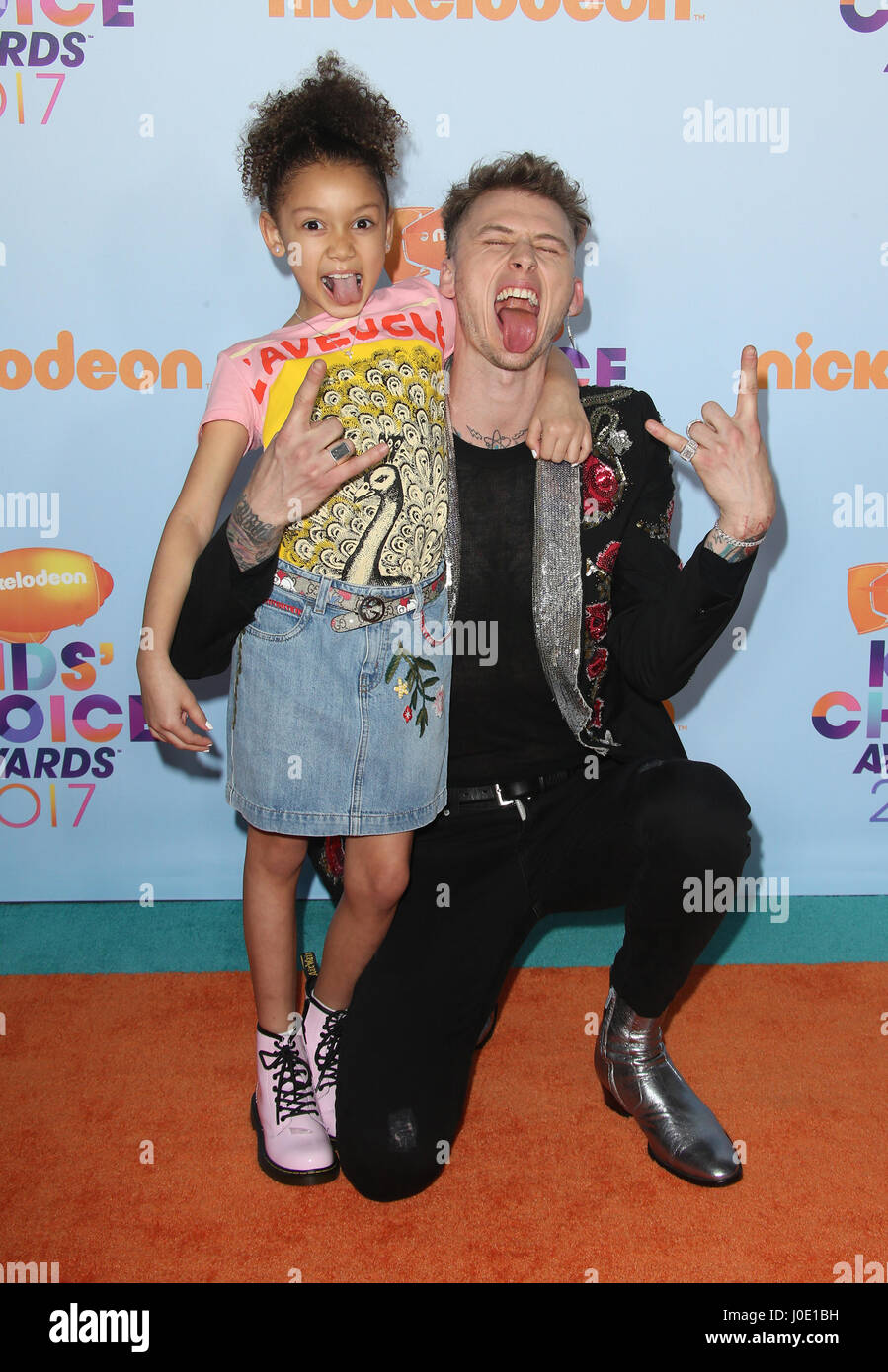 Nickelodeon's Kids' Choice Awards 2017 - Llegadas Con: Machine Gun Kelly, Casie  Colson Baker donde: Los Angeles, California, Estados Unidos Cuándo: 12 Mar  2017 Fotografía de stock - Alamy