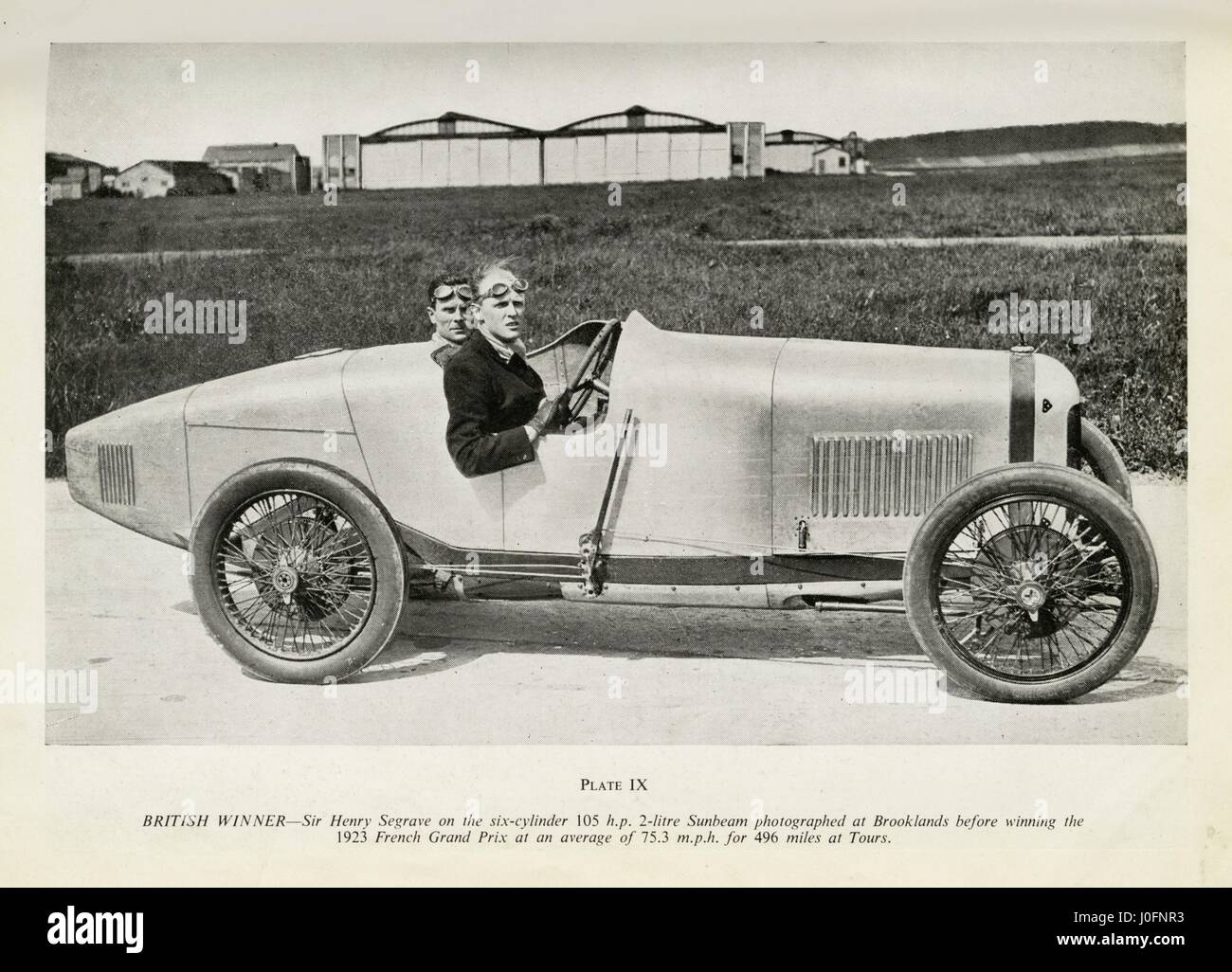 Sir Henry Segrave el 6 cilindros de 105 hp de 2 litro Sunbeam en Brooklands, ganó el Gran Premio de Francia 1923 Foto de stock