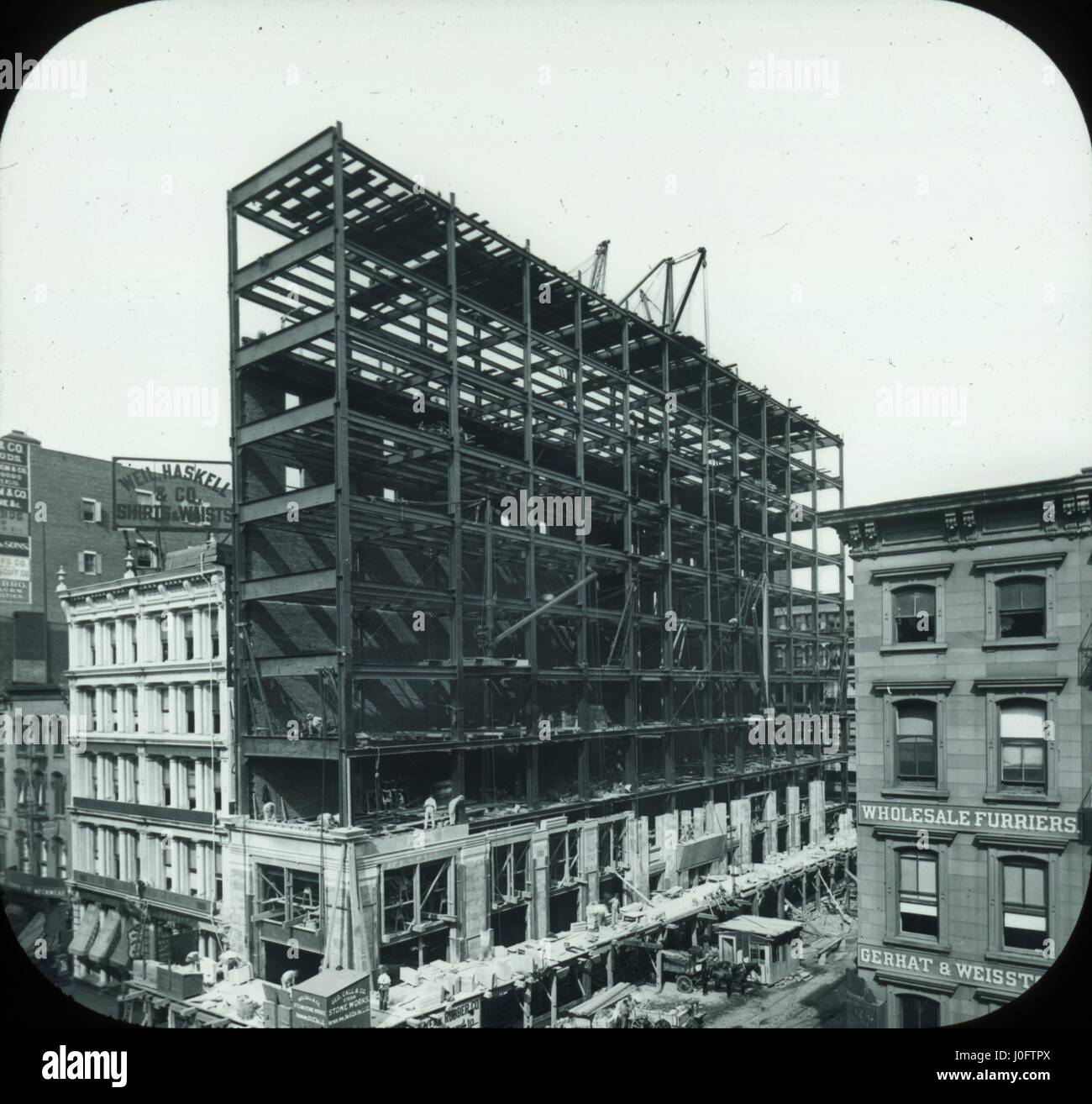 Un edificio en construcción en la Quinta Avenida de Nueva York Foto de stock
