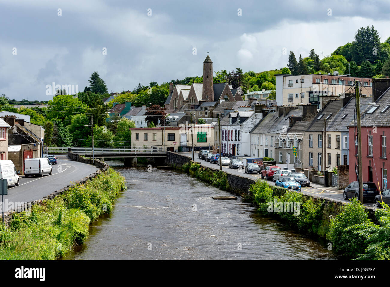 El río Eske en Donegal City, Condado de Donegal, Irlanda Fotografía de
