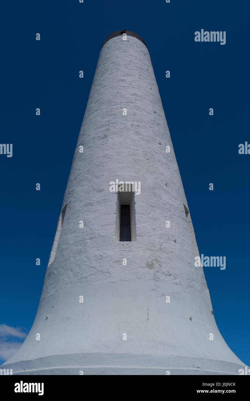 Mount Lofty, South Australia, Australia - 17 Dic 2016: Obelisco llamado El Flinders columna en conmemoración del descubrimiento y la nomenclatura de Mount Lofty Foto de stock