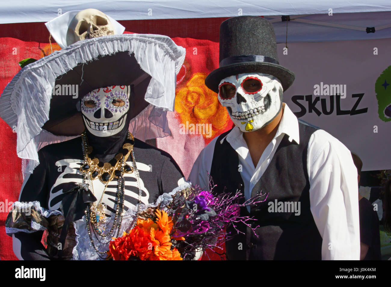 Day of the dead festival family fotografías e imágenes de alta resolución -  Alamy