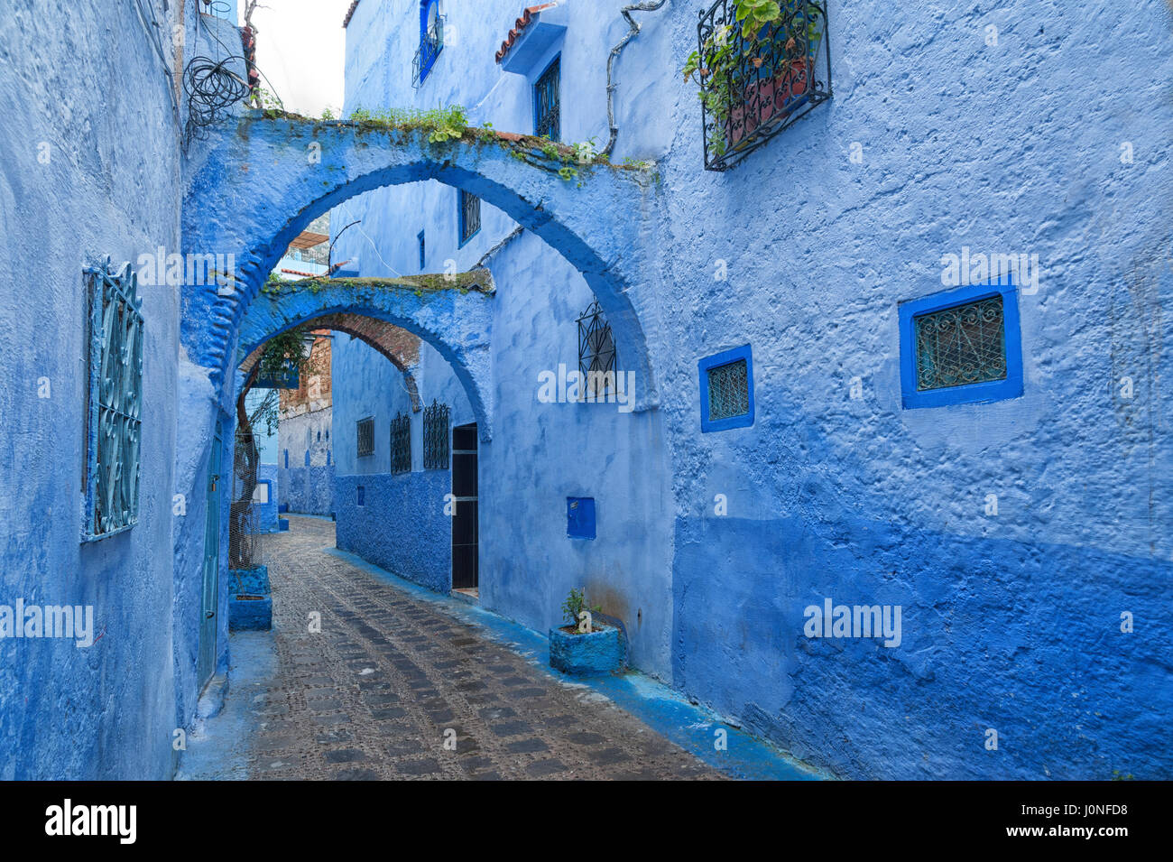 La hermosa medina de Chefchaouen, la perla azul de Marruecos Fotografía de  stock - Alamy