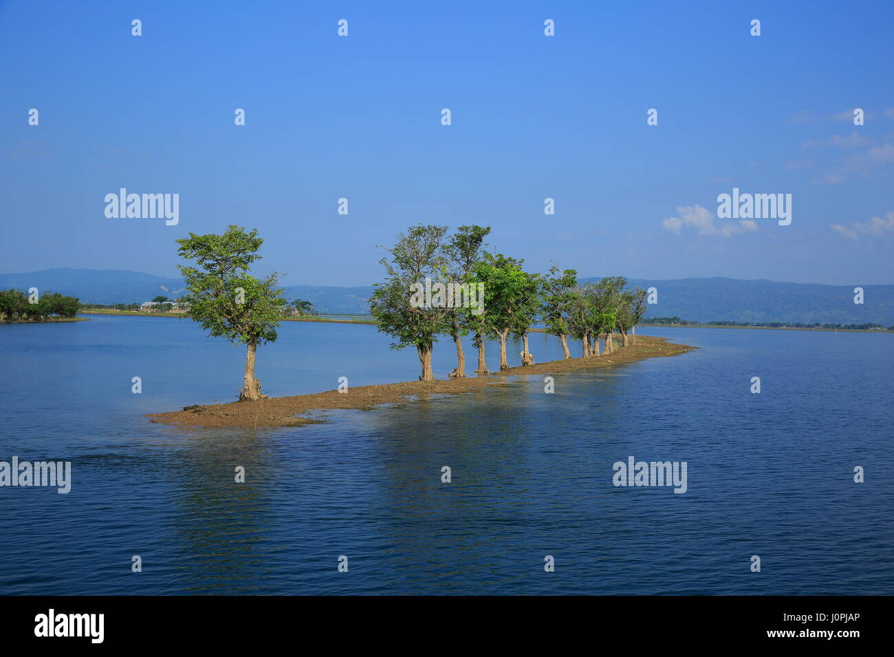 Un escenario de Tanguar Haor también llamado Tangua Haor. Sunamganj,Bangladesh. Foto de stock
