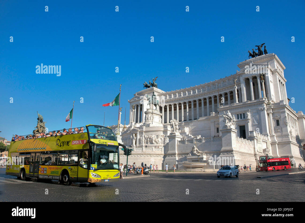 Piazza Venezia, Vittoriano, Monumento a Vittorio Emanuele II, Roma, Italia, Europa Foto de stock