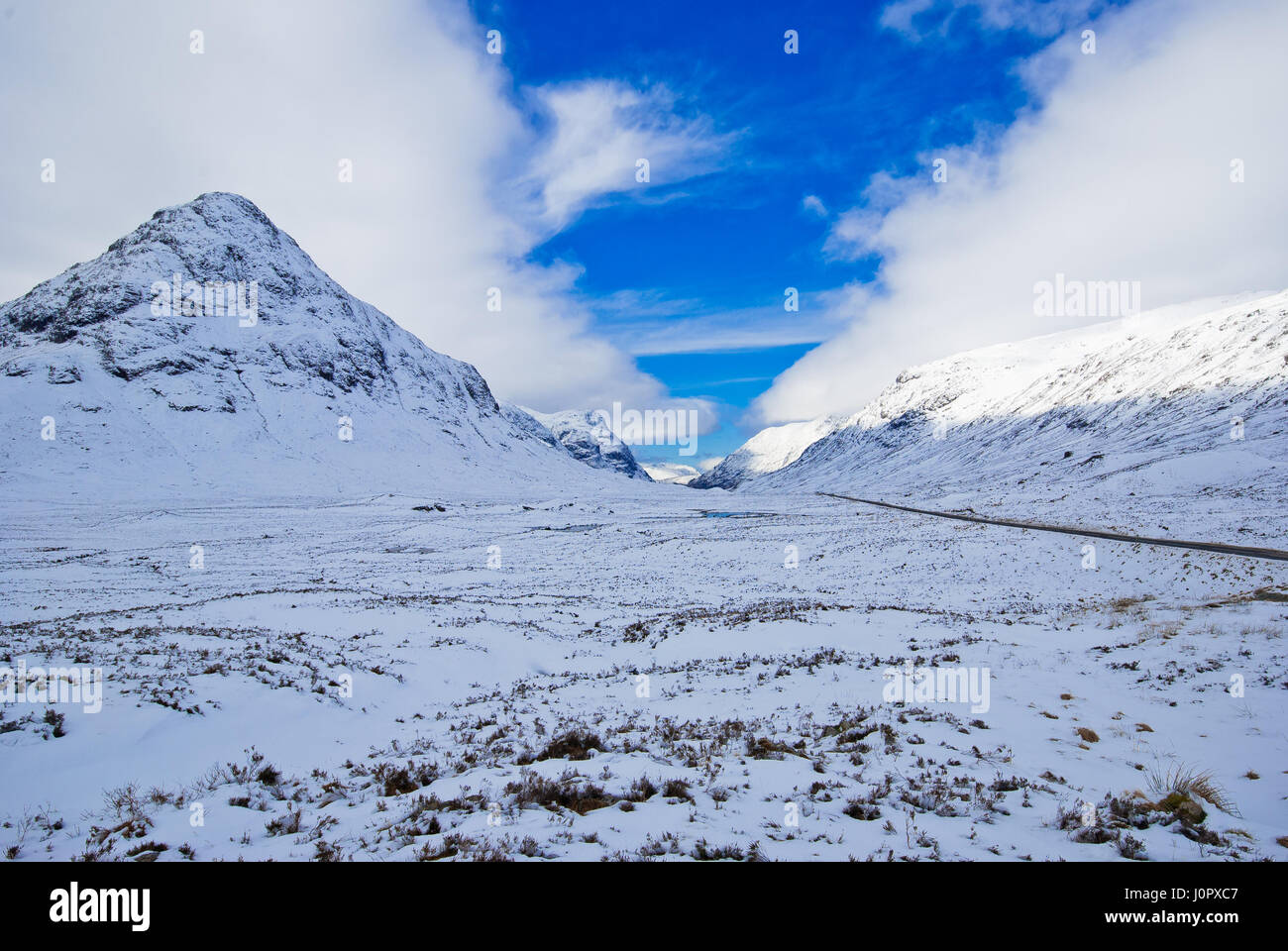 Vista de las montañas en las Highlands, en Escocia. Foto de stock
