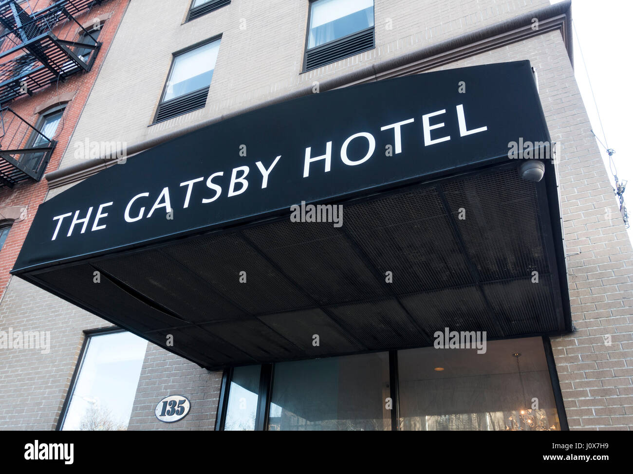 Marquesina de la Gatsby Hotel en East Houston Street, en la Ciudad de Nueva York Foto de stock