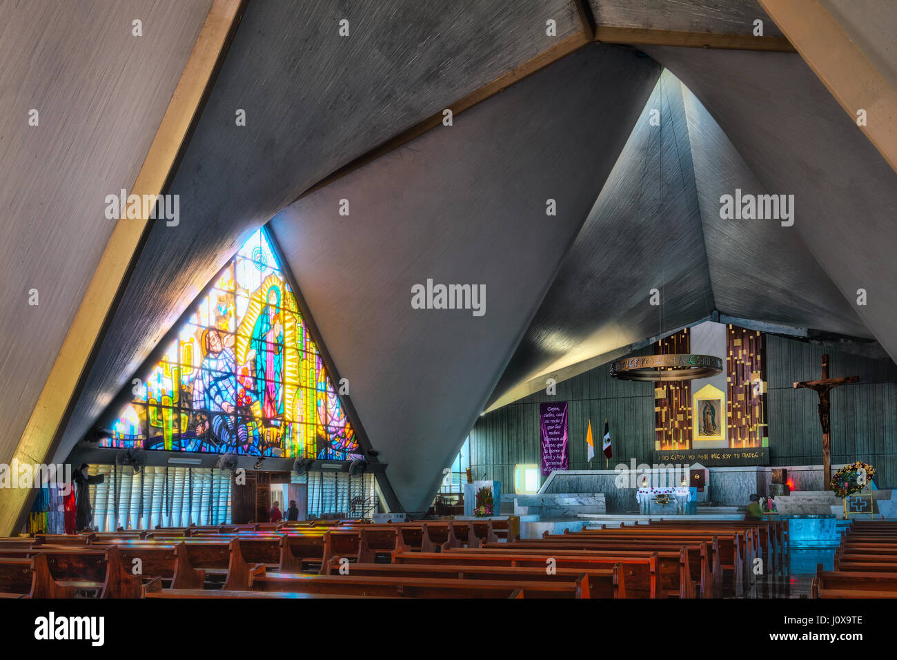 Templo de guadalupe church fotografías e imágenes de alta resolución - Alamy Templo de guadalupe church fotografías e imágenes de alta resolución - Alamy