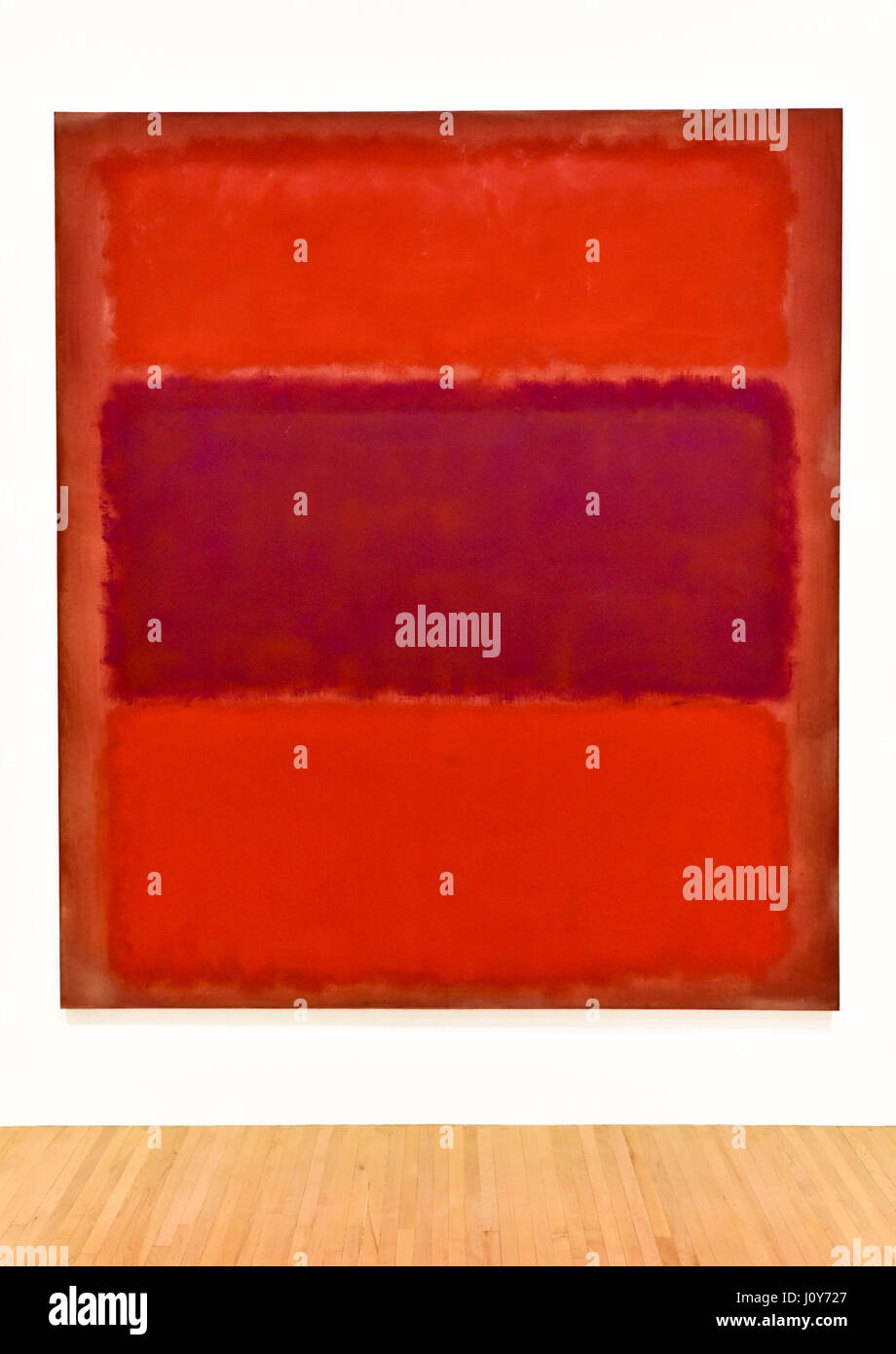 Mark Rothko, Nº 301 (rojos y violeta/rojo sobre rojo y azul sobre rojo), 1959 - óleo sobre lona - en exhibición en la galería, el MOCA de Los Angeles, California Foto de stock